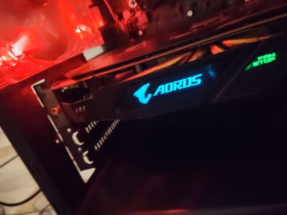 Vând PC gaming ,+monitor aoc 165hz 23.6 .. lua-ți cât e cald ,