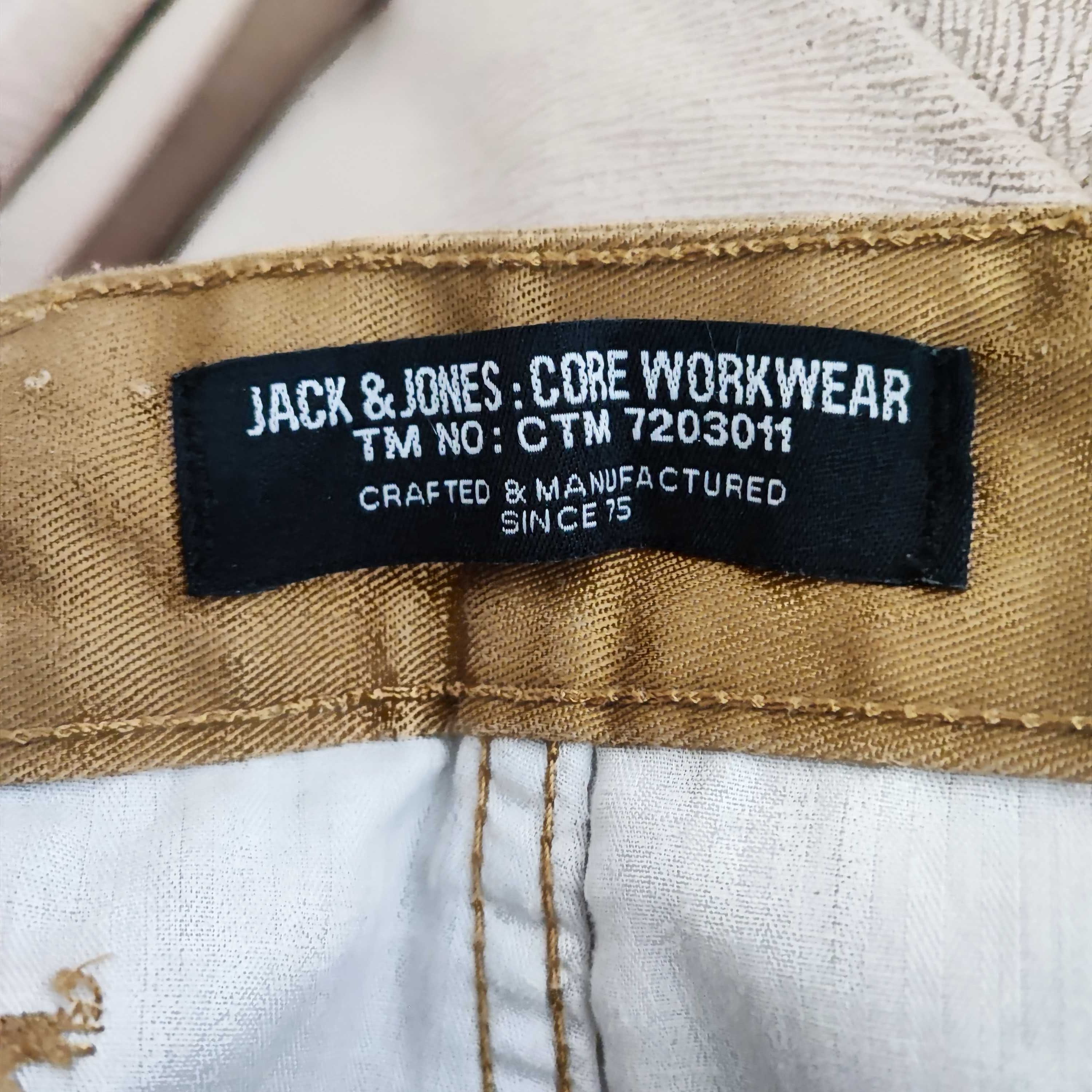 Pantaloni scurti Jack & Jones pentru barbati - Marimea 30