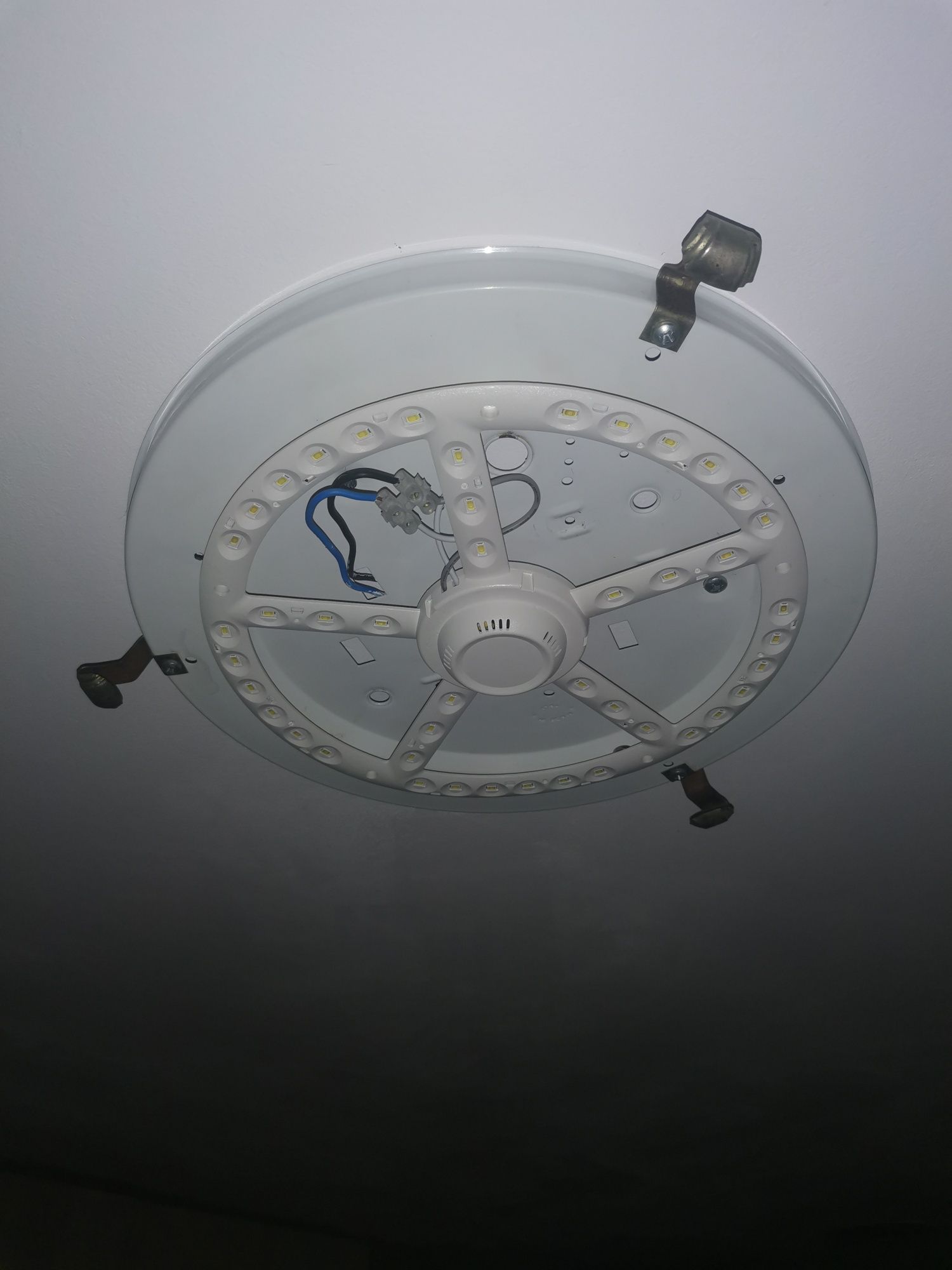 Plafoniera cu modul led 22w