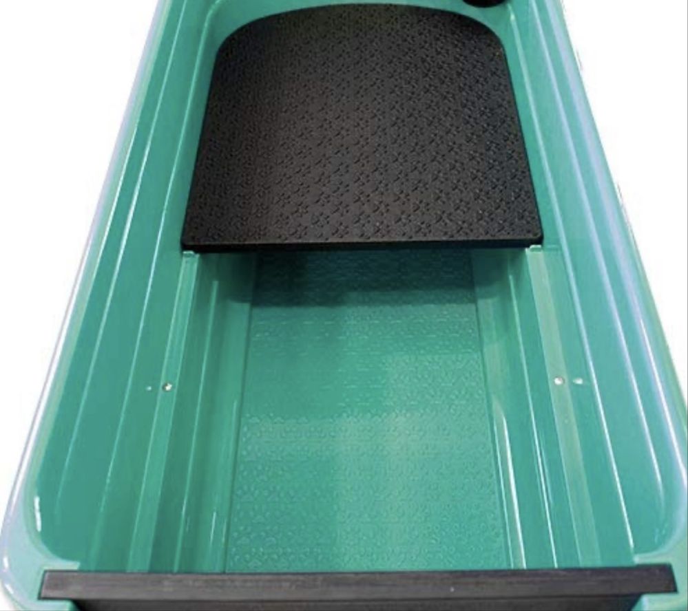 Cadă fixă cosmetică veterinară cu rampă – Model H‑119R