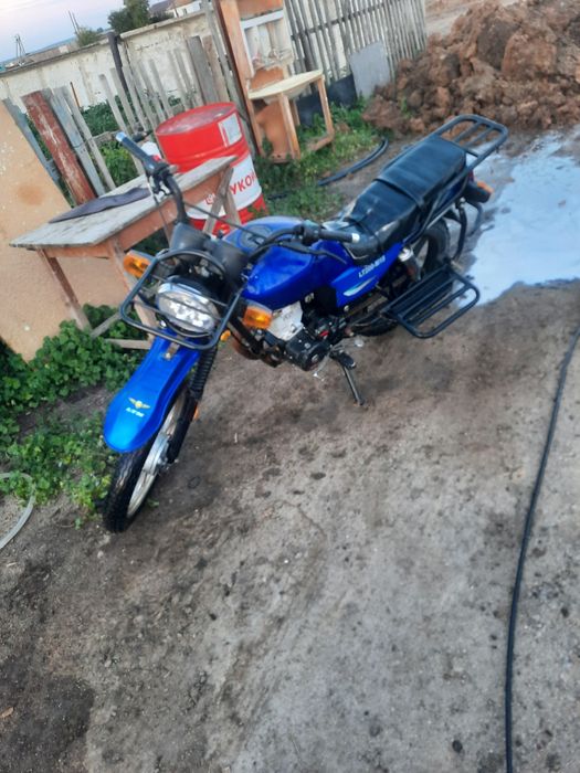 Мотоцикл 200 кубов