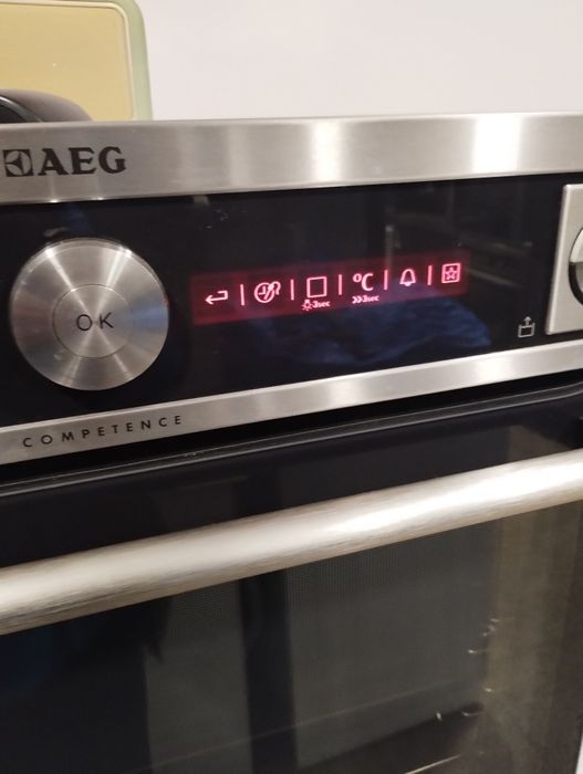 Мултифункционална фурна AEG Competence Конвектомат