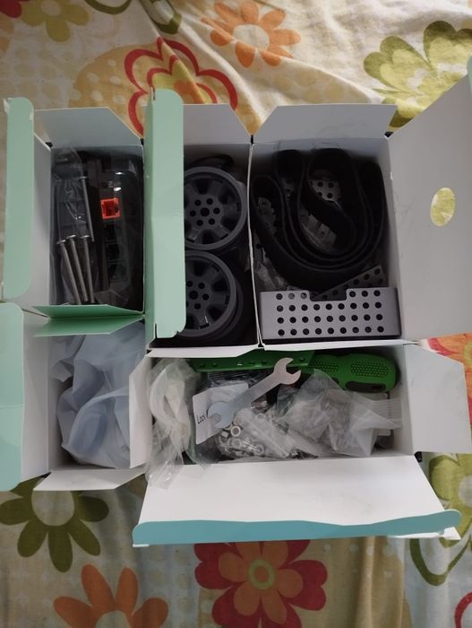 Robotică educațională cu Robobloq Qooper din metal cu Arduino Scratch