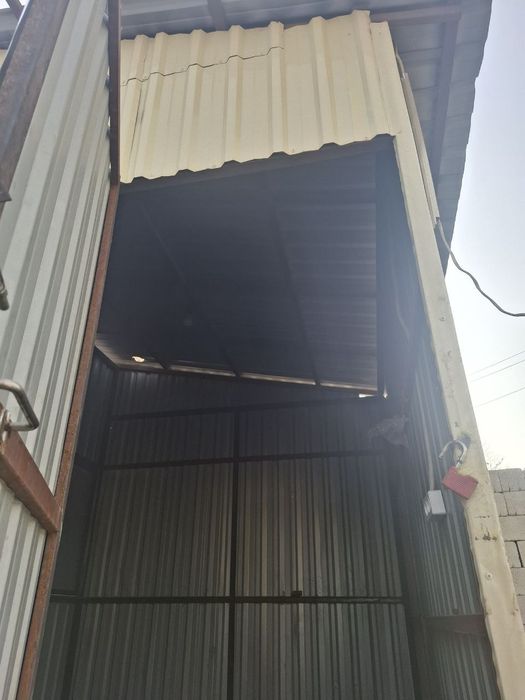 ko'chma do'kon sotiladi