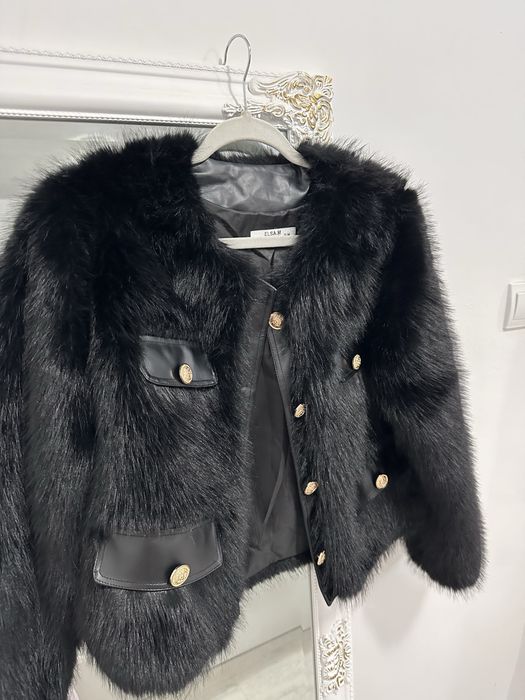 Черно палто с косъм