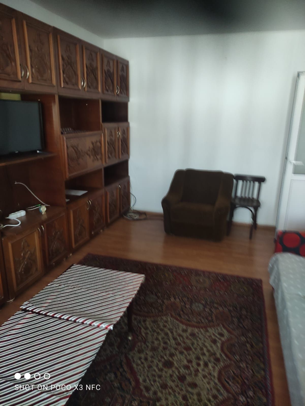Închiriez apartament