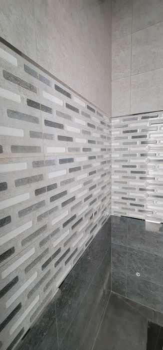 Коттеджей дом, подключ, гараж 1+1