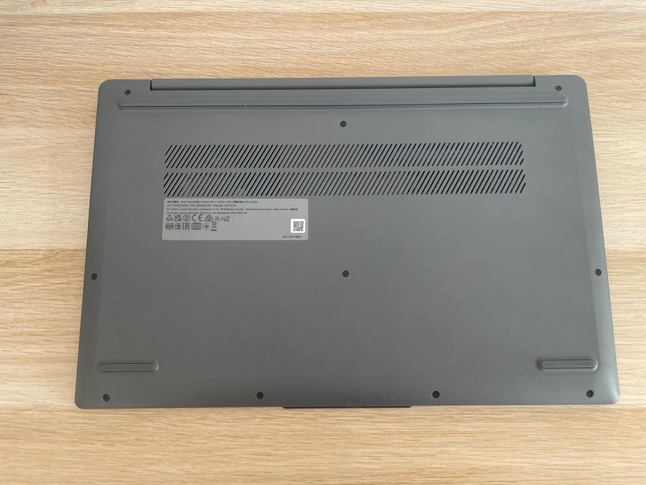 Lenovo IdeaPad Slim 3 i7-13620H 2.4GHz ,16 GB RAM, 1Tb SSD
