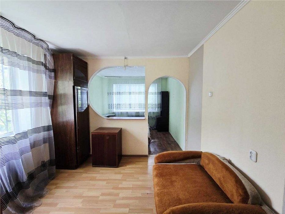 **Продам 2х-студию во 2 мкр р-н Омскпласта