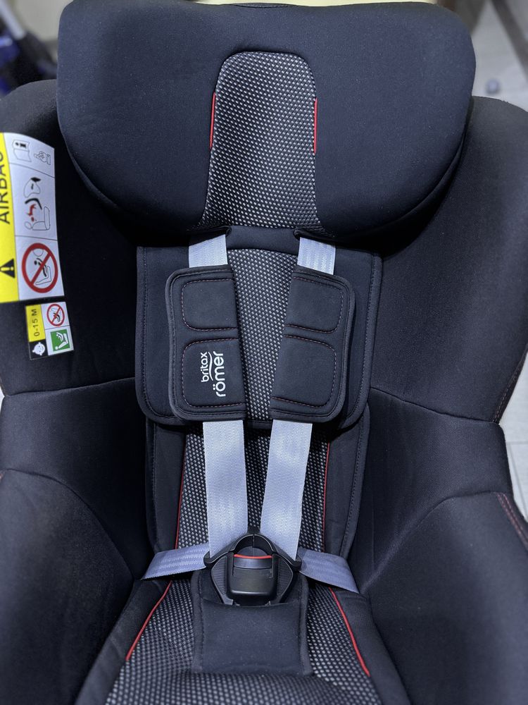 Britax Romer Dualfix i-Size M стол за кола