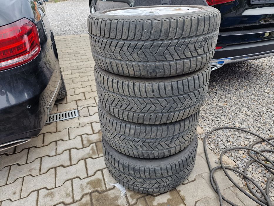 Гуми с Джанти Mercedes E class W212 245/45 R 17 Pirelli