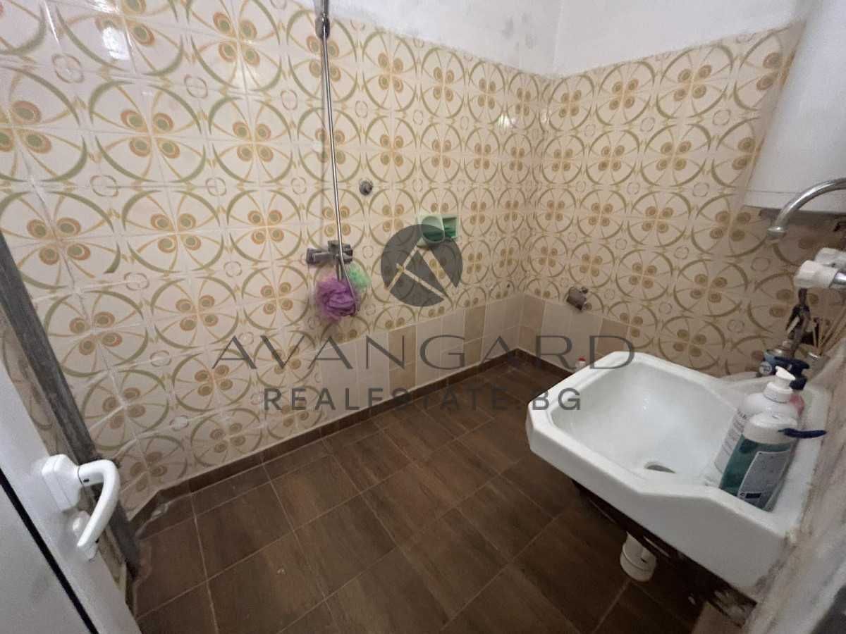 Продава се Четиристаен апартамент в Пловдив, Център - 120 кв.м за 2250 €/кв.м - Снимка #7