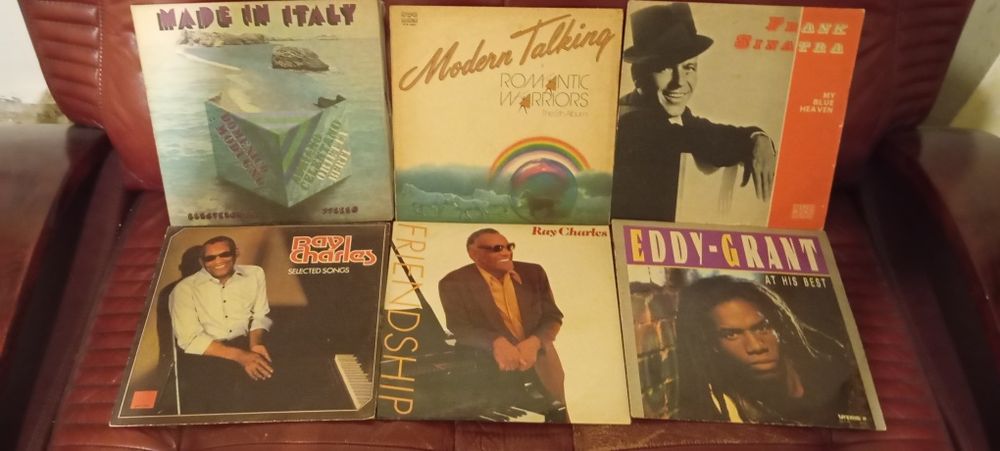 Rezervate Vand  lot discuri vinil Pop ,folk,rock,populara