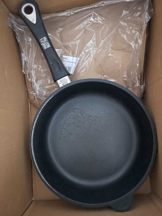 Маркови тигани и тенджера AMT