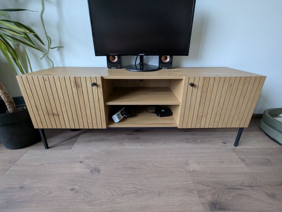 ТВ шкаф цвят дъб Hemdrup Юск