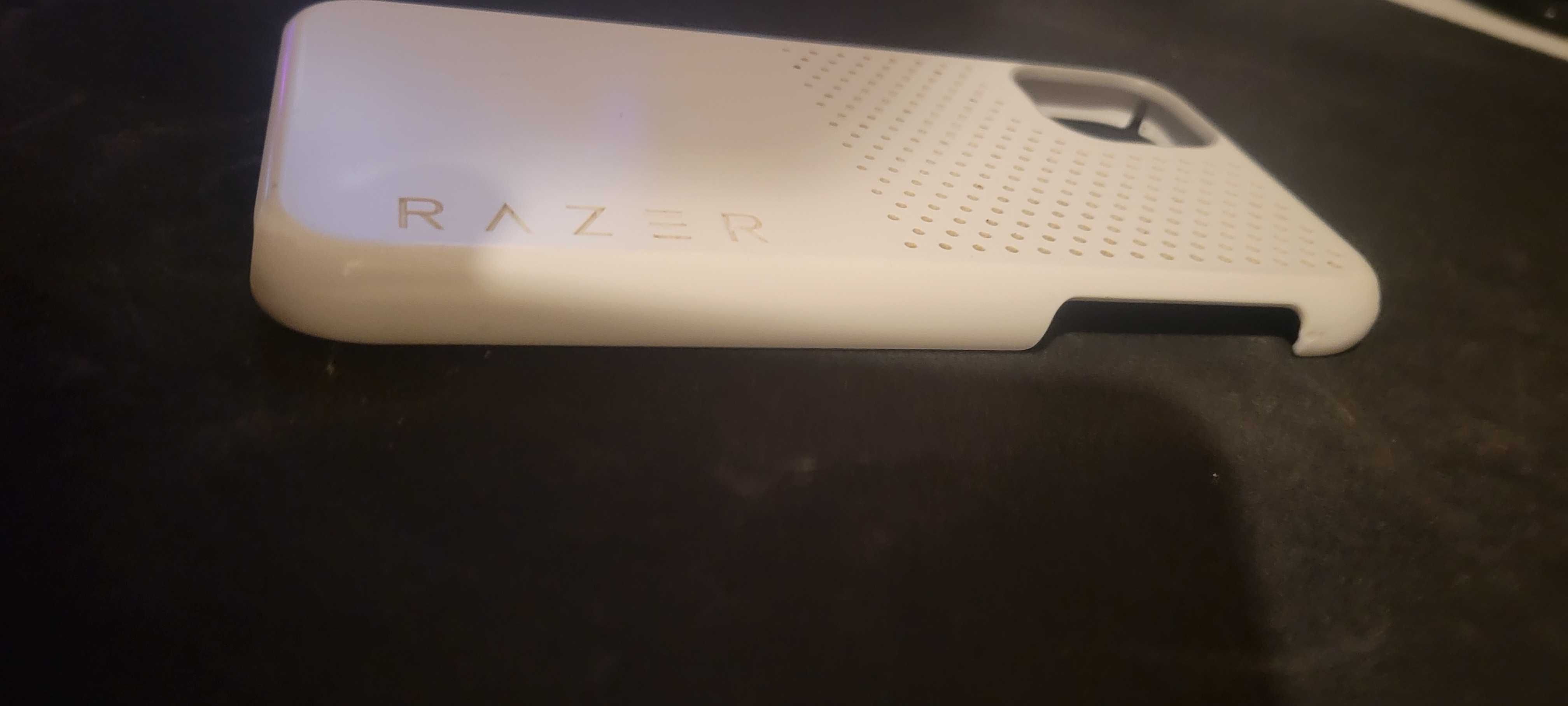 Кейс за iPhone 11 Razer Arctech Pro - много добро състояние