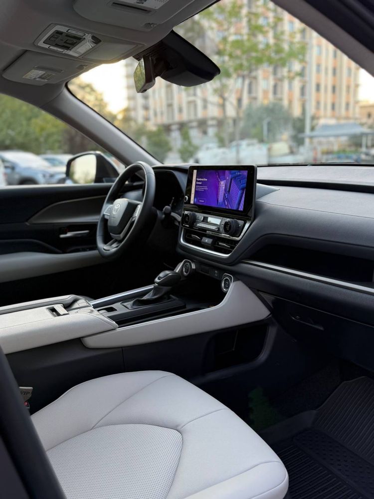 Toyota Grand Highlander (Hybrid)