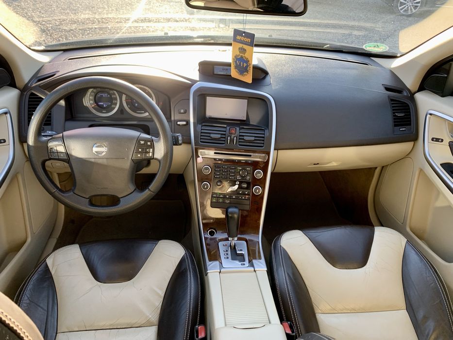 Volvo XC 60 2.4 4x4 automat