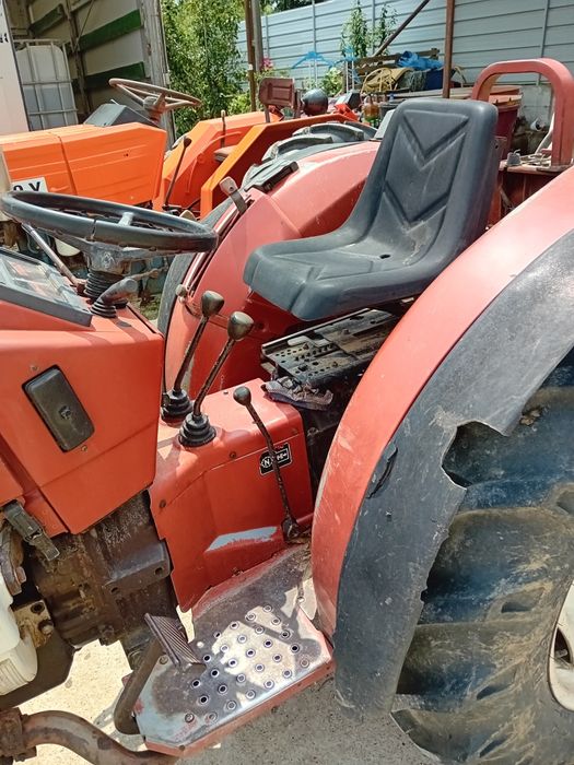 Tractor viticol pomicol solar etc. 445 550 640 vr.