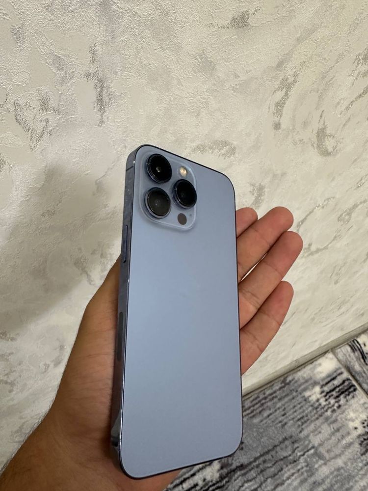 13 pro blu surochna sotiladi