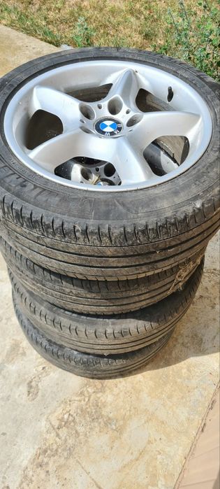 Продавам джанти и гуми за BMW Х5 и Х3