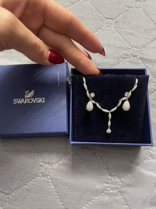 Колие и обеци swarovski