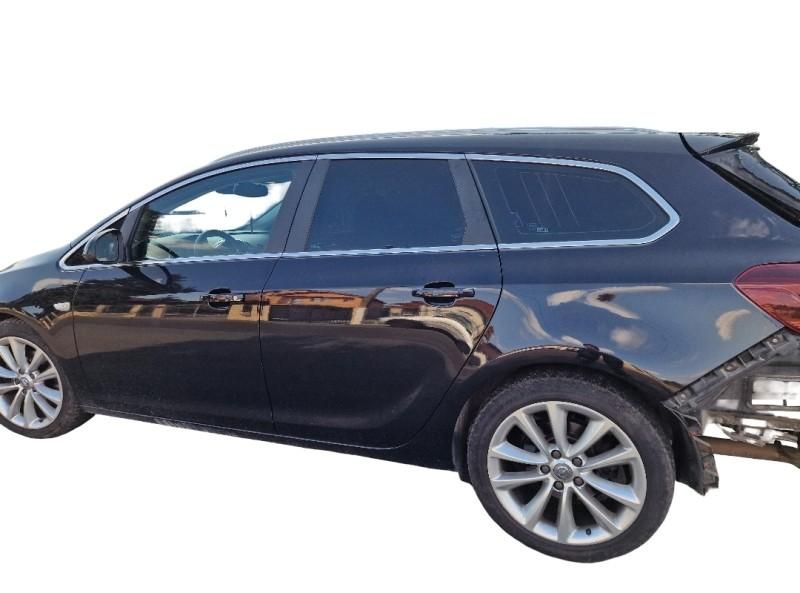 Fusta panou spate cu oala portbagaj Opel Astra J