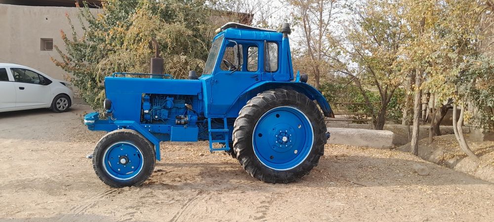 MTZ 80 sotiladi ..
