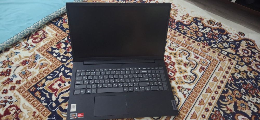 Ноутбок  lenovo V15