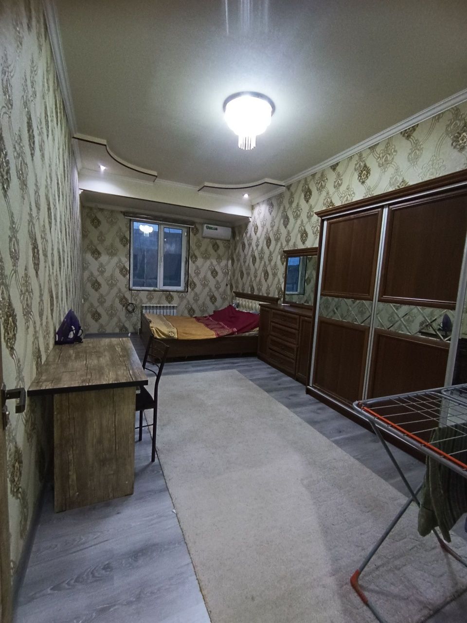 5-мкр,Навруз томонда жойлашган 1 хонали квартира ижарага берилади