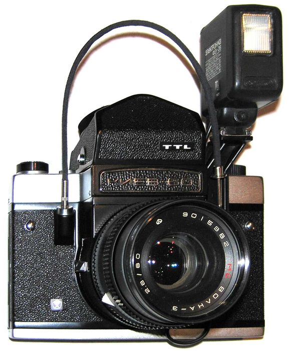 продавам колекционерски фотоапарат КИЕВ 60 TTL с цялото му оборудване