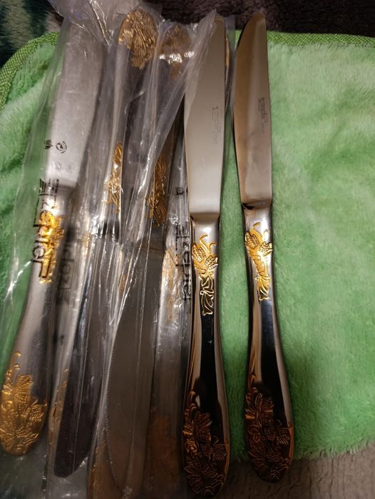 Продам набор ножей 12 штук новые