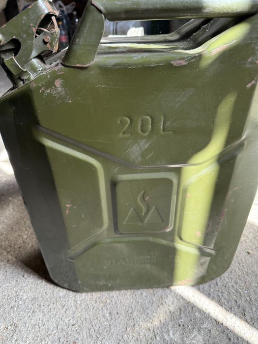 Canistră , modele diferite