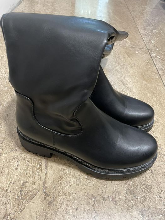 Нови Дамски ботуши 39
