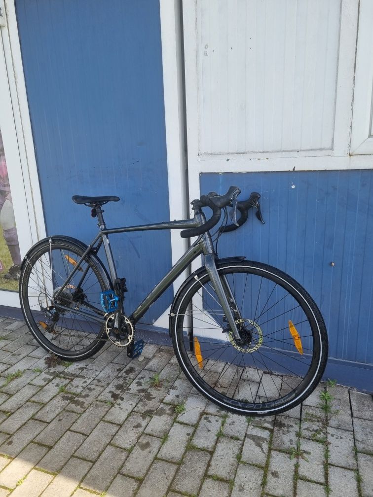 Bicicleta gravel Cannondale Topstone Canyon Trek