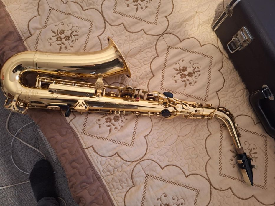 Vând saxofon Yamaha Yas-275