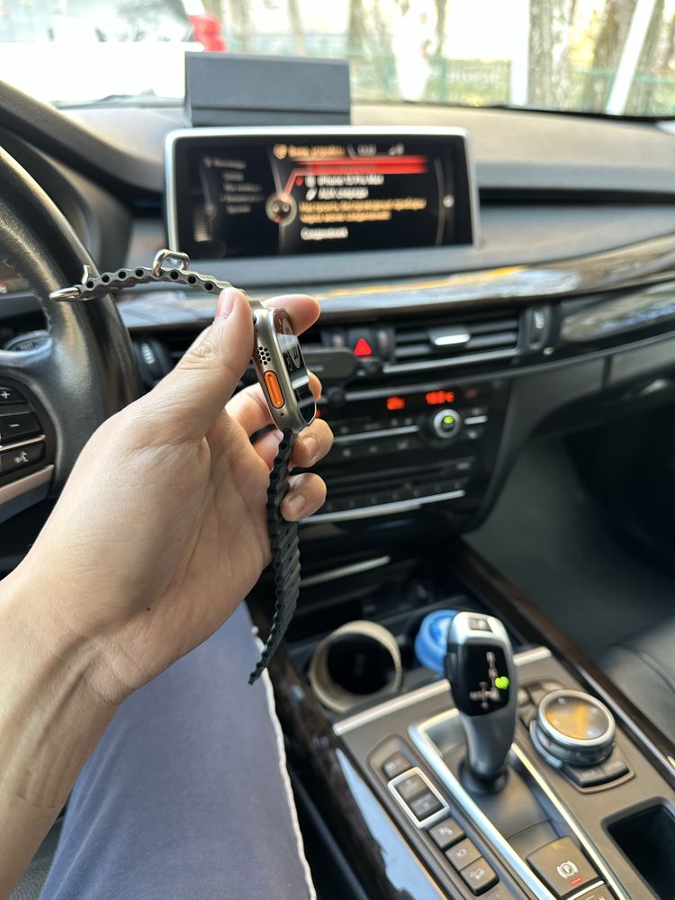 Продаю Apple Watch Ultra в идеальном состояние