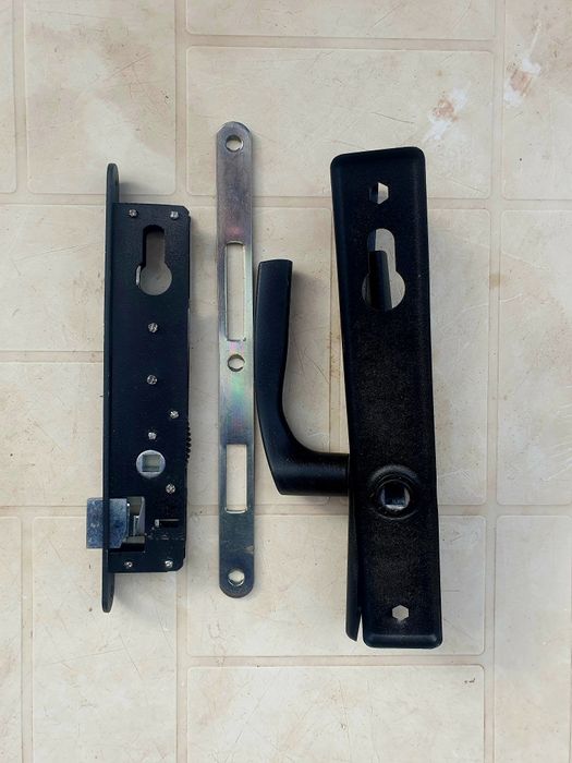 Set accesorii poarta pietonala