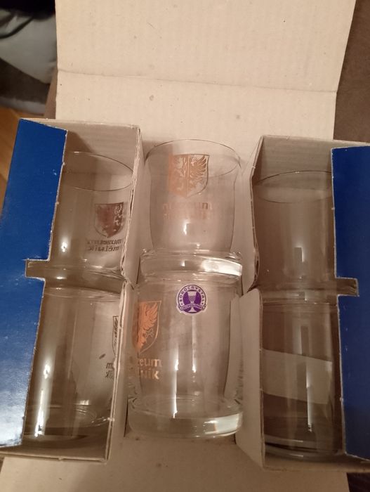 Кристални и стъклени чаши