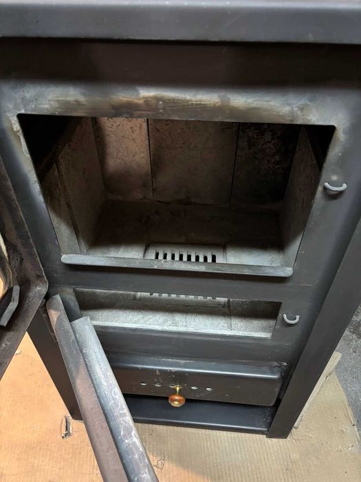 Камина Прити на дърва