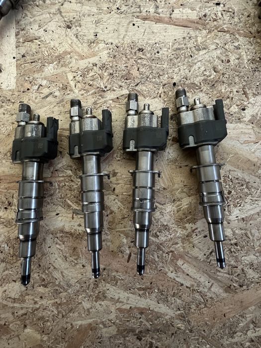 Injector/Injectore Bmw 2.0 benzina  N43/N53 Cod:13537589048 index 6-11