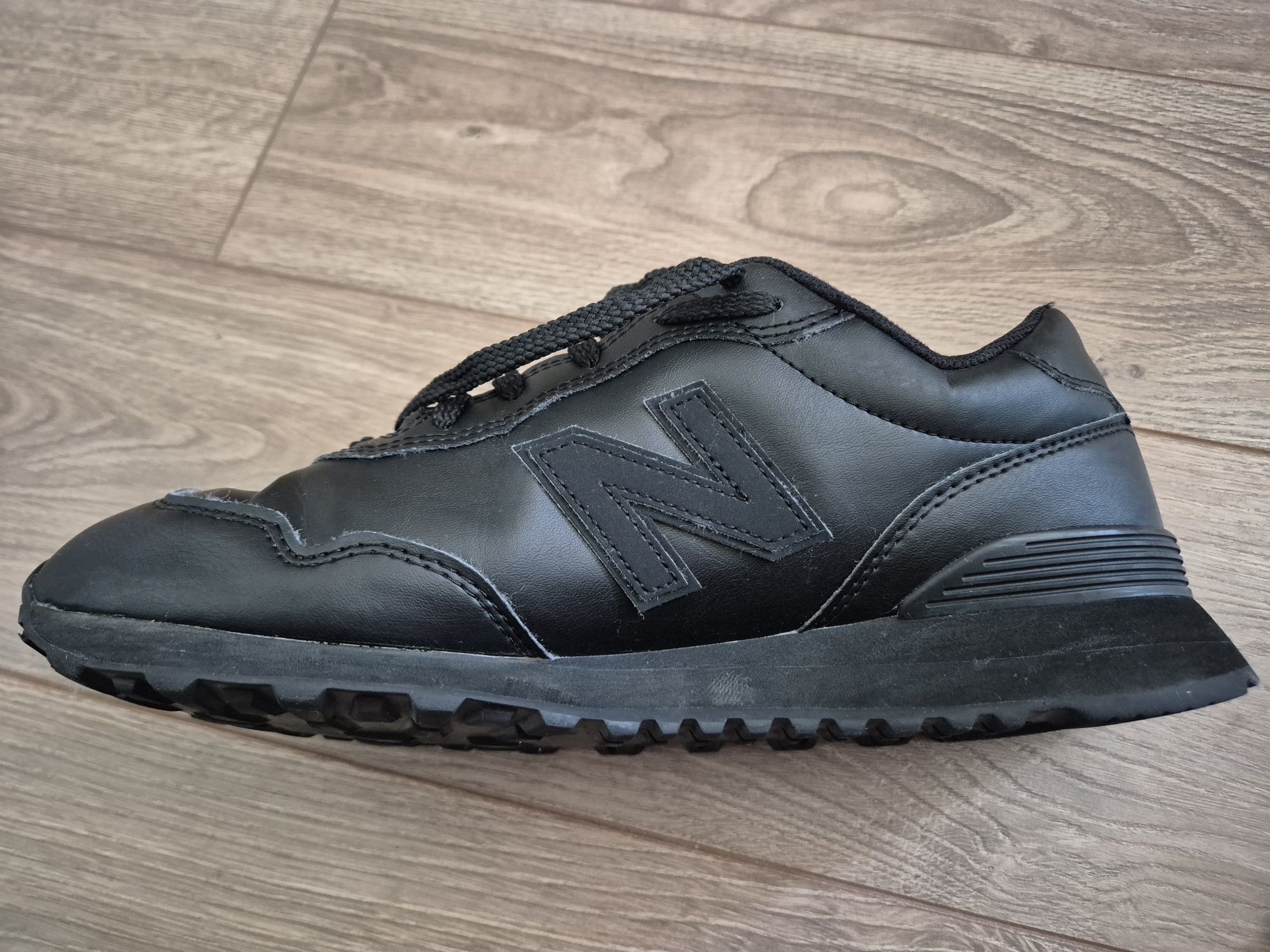 Маратонки New Balance 515, черни
