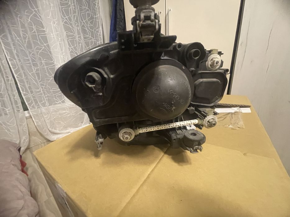 Оргинален ляв фаров за Голф 7.5