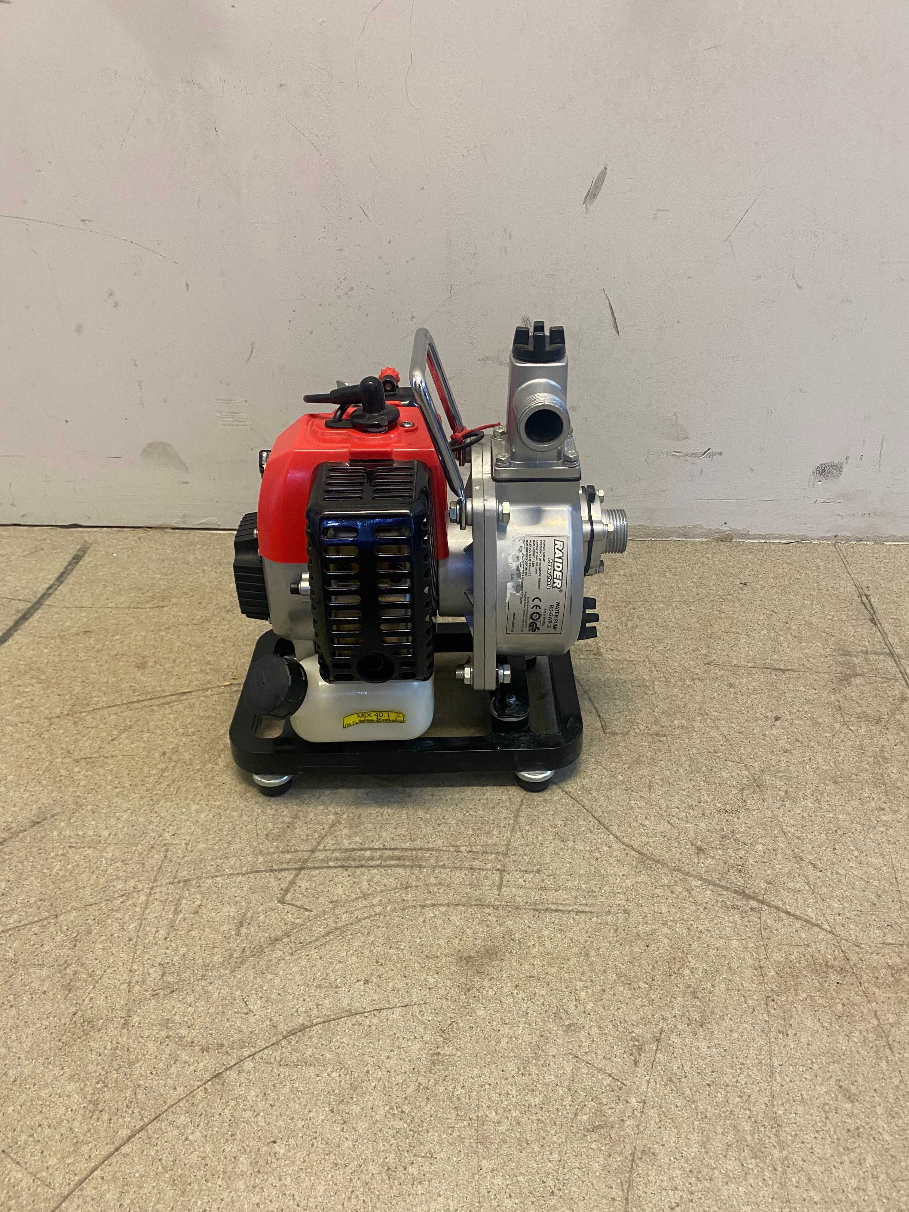 079908	Помпа водна бензинова 1.25kW 1" 133 L/min RD-GWP02J