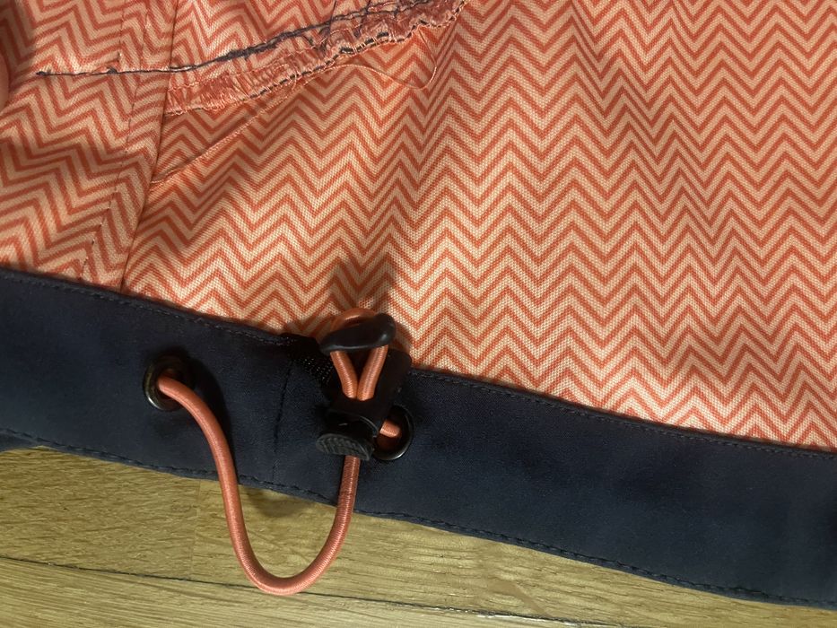 Hanorac femei rezistent la ploaie si vant