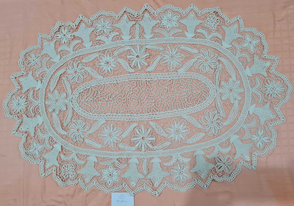 Vand diverse mileuri din macrame