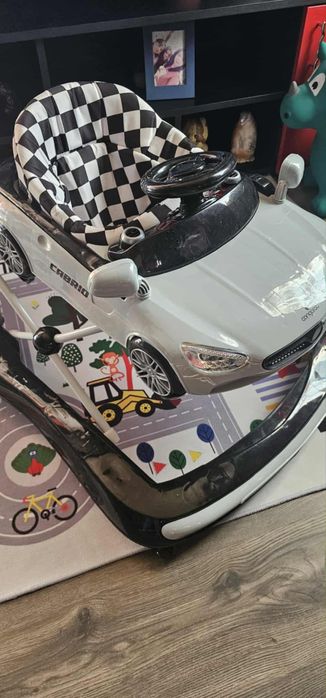 Чисто нова бебешка проходилка – не е използвана!