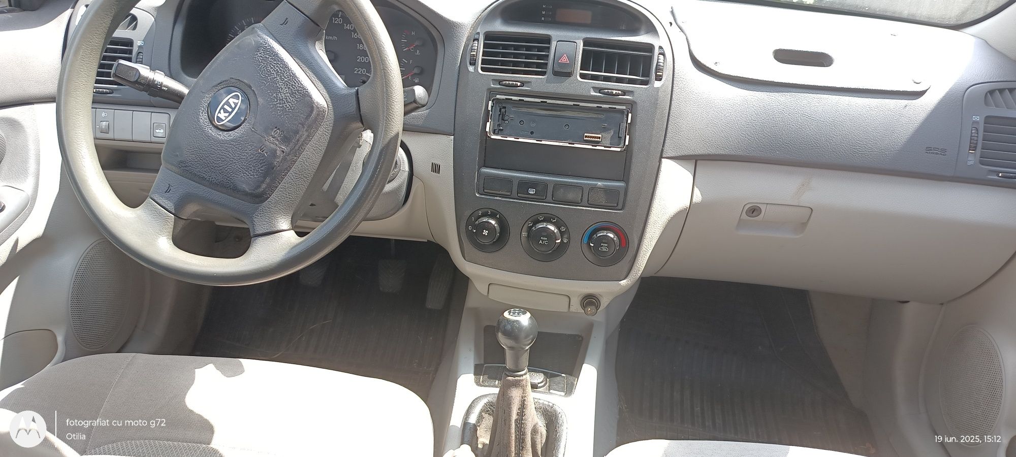 Vând autoturism KIA CERATO, 2004, pentru programul rabla.