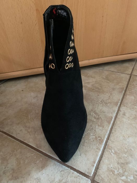 Cizme cu toc din piele întoarsă