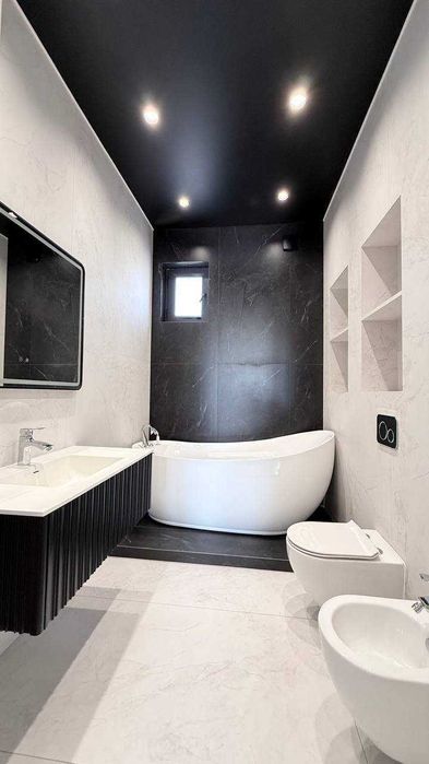 ПРОДАЕТСЯ ДОМ на Центр Луначарский 5,5 Соток 8 Комната